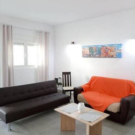 Downtown Apartment With Private Parking Rhodes City 外观 照片