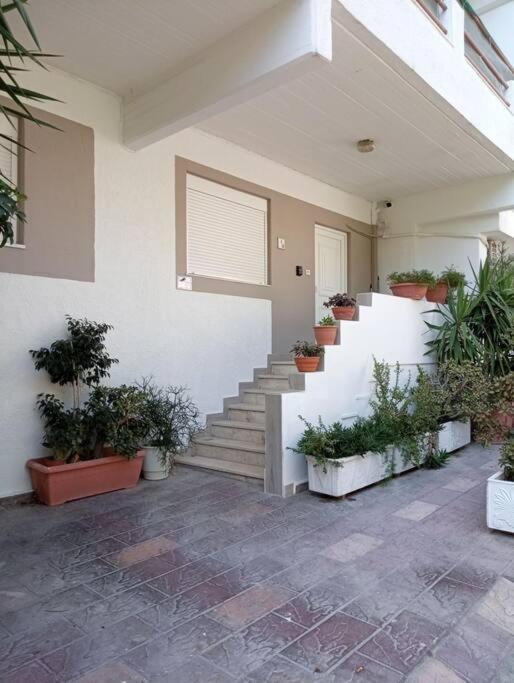 Downtown Apartment With Private Parking Rhodes City 外观 照片