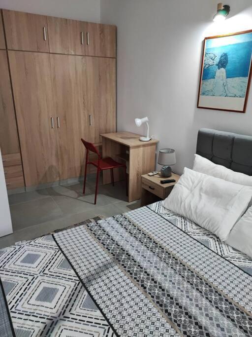 Downtown Apartment With Private Parking Rhodes City 外观 照片