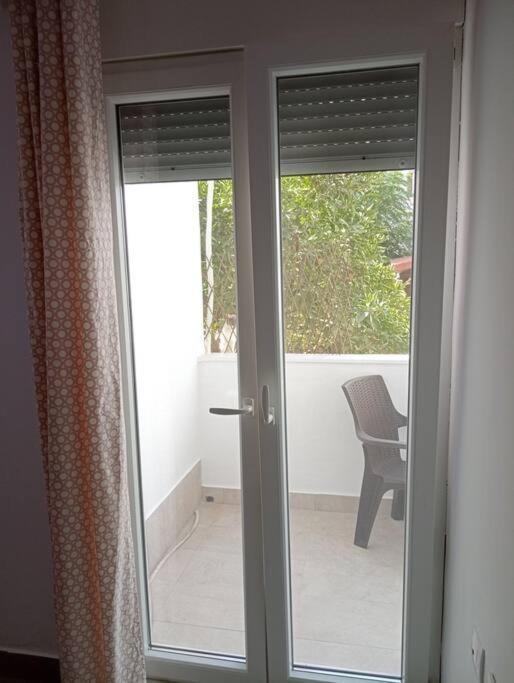 Downtown Apartment With Private Parking Rhodes City 外观 照片