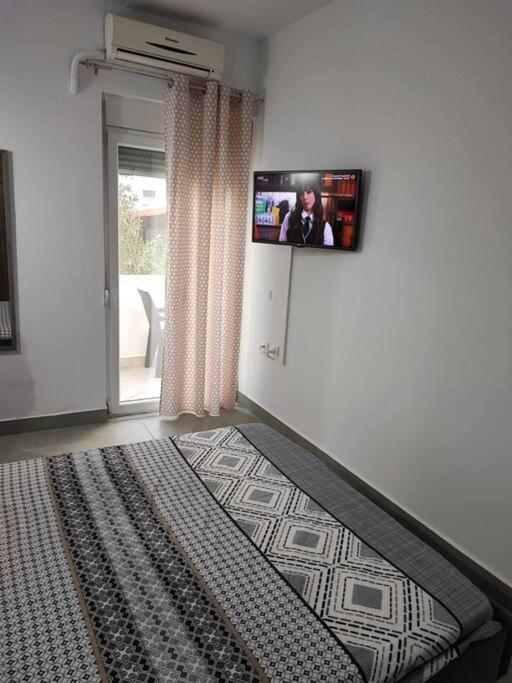 Downtown Apartment With Private Parking Rhodes City 外观 照片