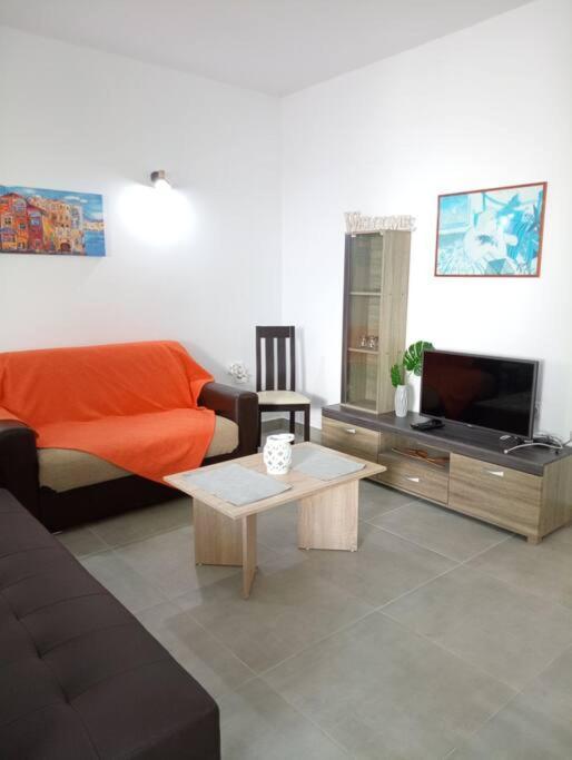 Downtown Apartment With Private Parking Rhodes City 外观 照片
