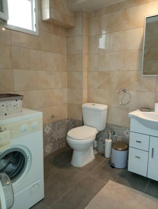 Downtown Apartment With Private Parking Rhodes City 外观 照片